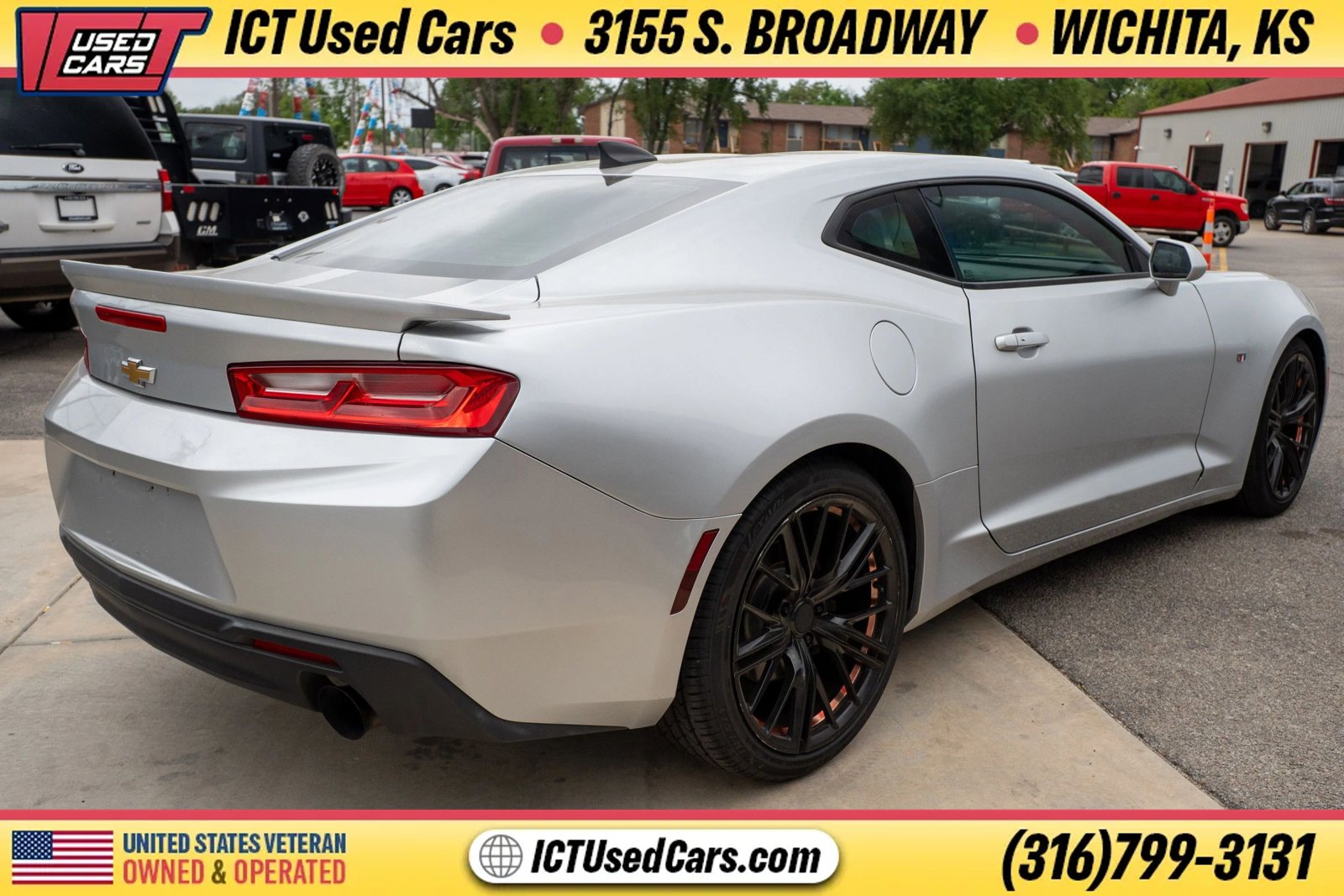 Used 2018 Chevrolet Camaro LS w/ Technology Package RWD image 5