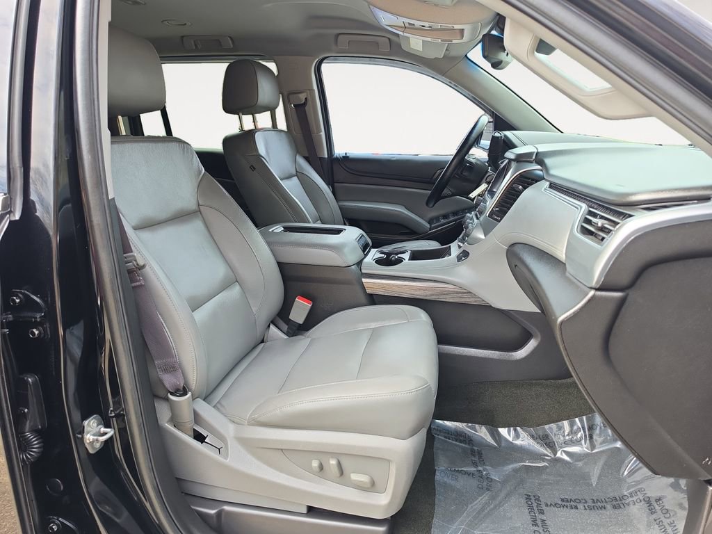 Used 2017 Chevrolet Suburban LT AWD/4WD image 15