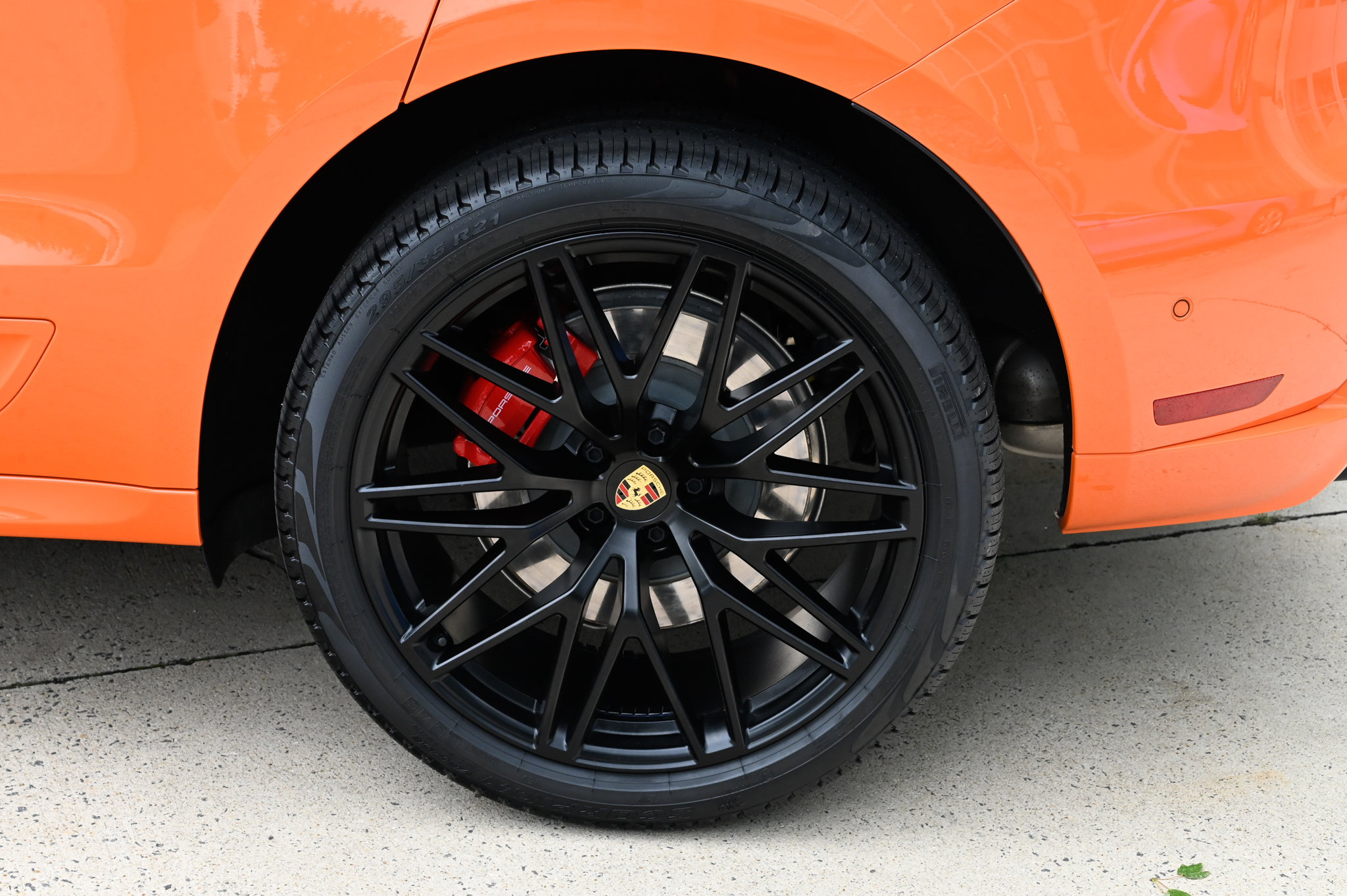 Used 2023 Porsche Macan GTS AWD/4WD image 10