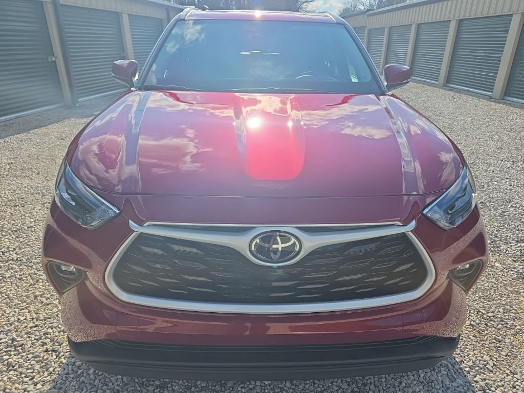 Certified 2026 Toyota Highlander XLE image 10