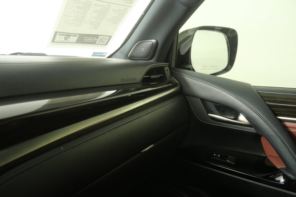 Used 2021 Lexus LX 570 4WD w/ Sport Package image 28