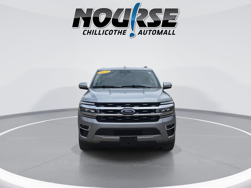 Used 2024 Ford Expedition Max Limited AWD/4WD image 3