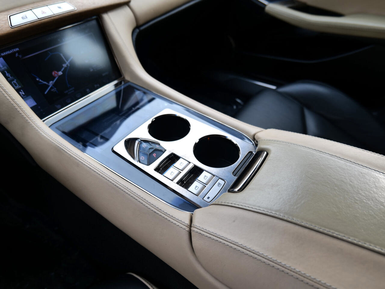 Used 2012 Fisker Karma EcoSport image 25