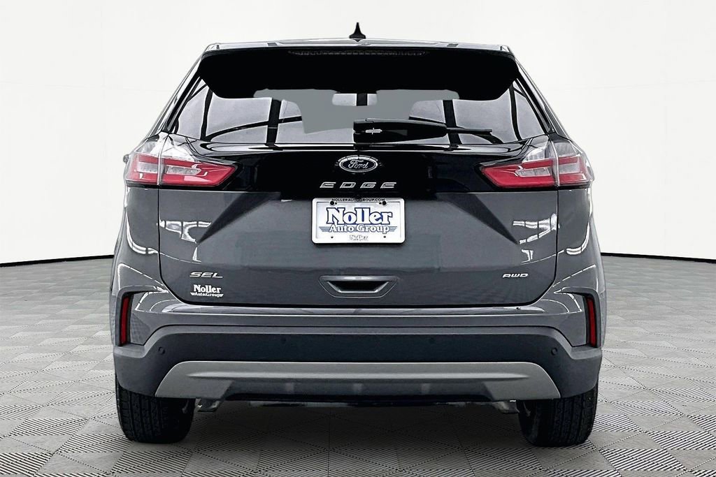Certified 2023 Ford Edge SEL w/ Convenience Package AWD/4WD image 4