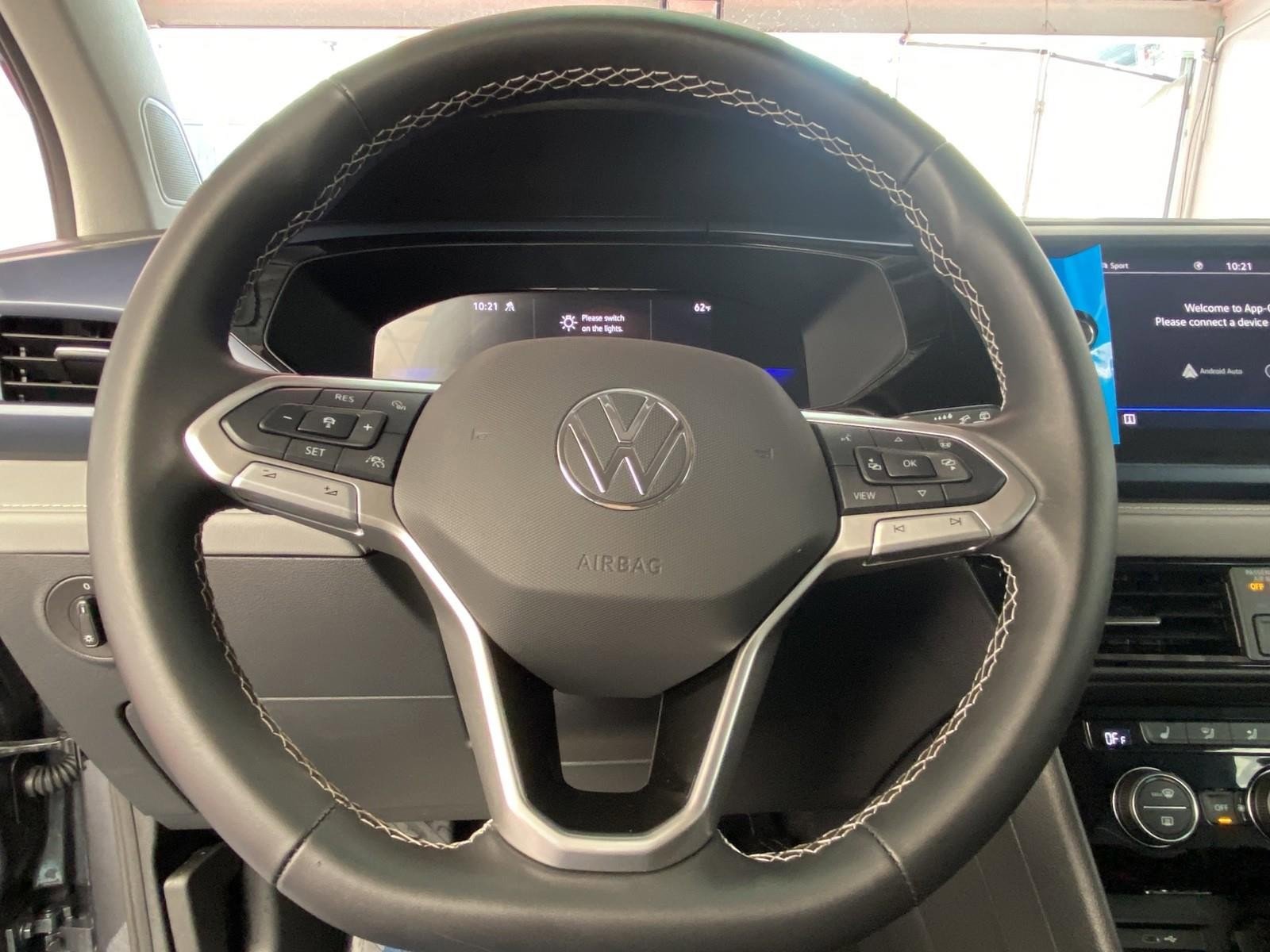 Used 2024 Volkswagen Taos SE AWD/4WD image 26