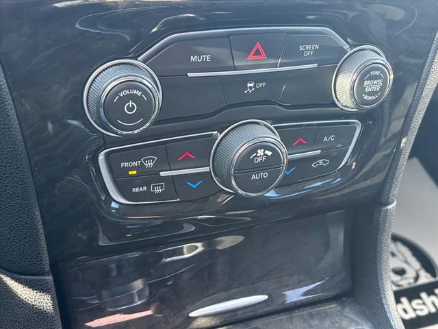 Used 2018 Chrysler 300 Limited image 18