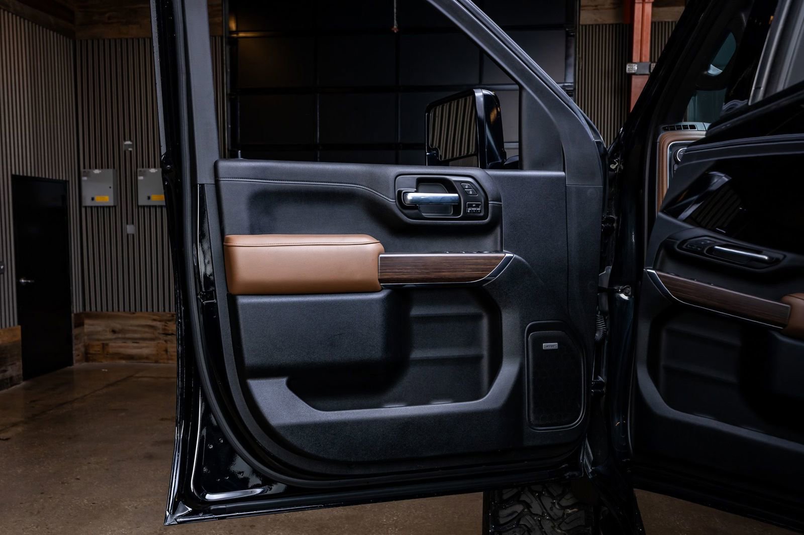 Used 2021 Chevrolet Silverado 2500 High Country w/ Z71 Off-Road Package AWD/4WD image 36