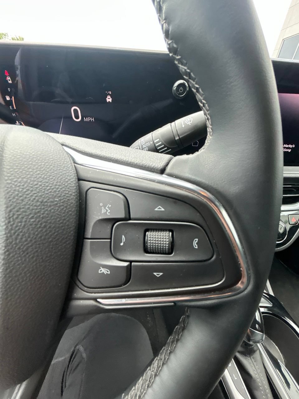 Used 2024 Buick Envista Sport Touring w/ Convenience I Package FWD image 20