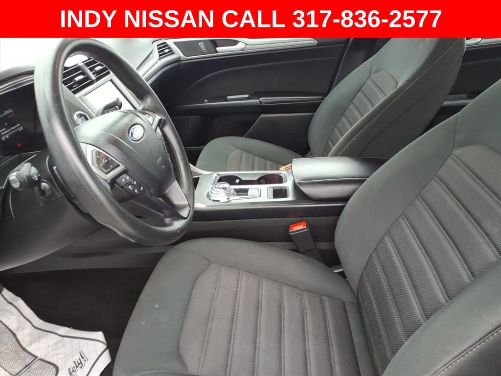 Used 2020 Ford Fusion SE image 8