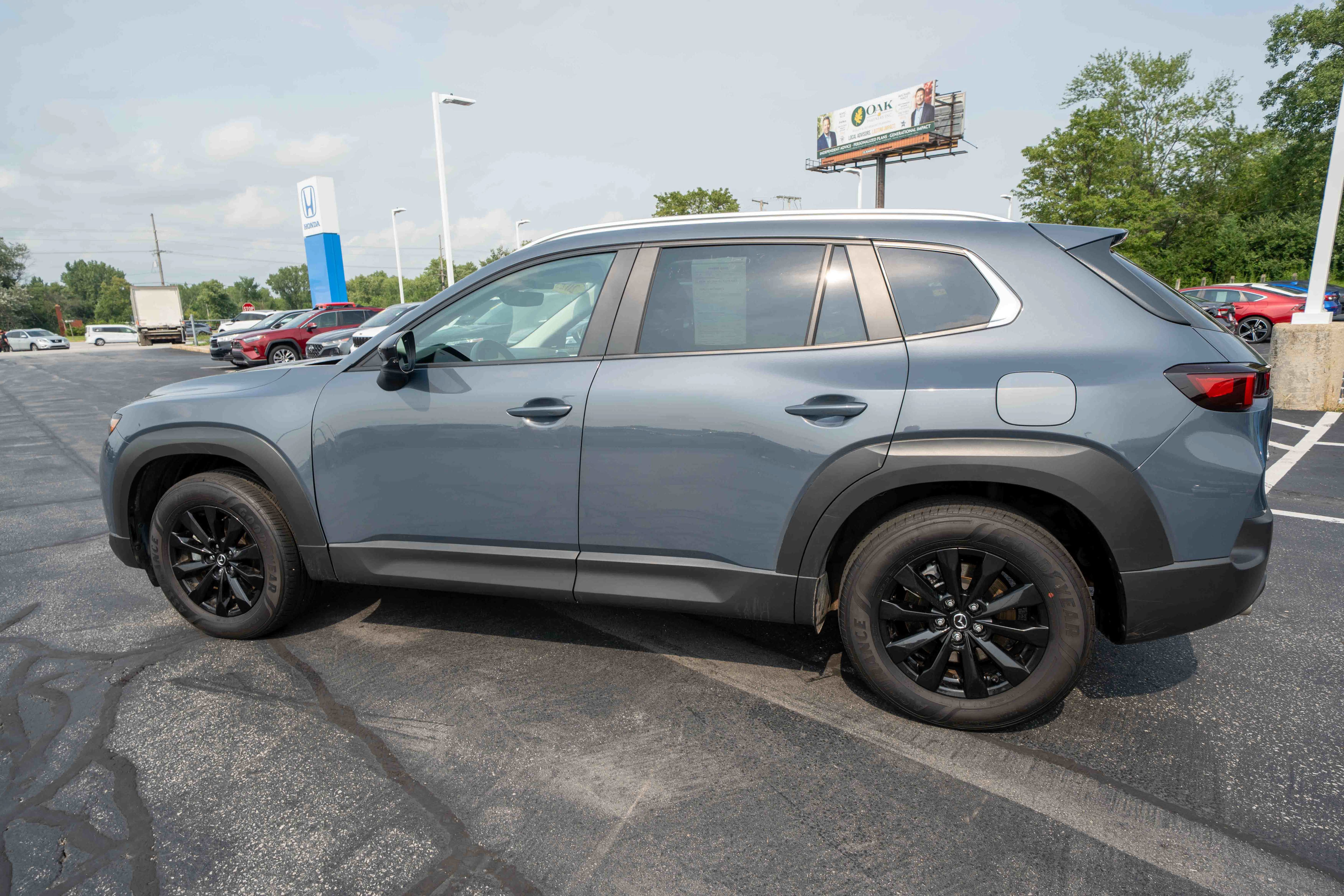 Used 2025 MAZDA CX-50 AWD 2.5 S w/ Premium Package image 4