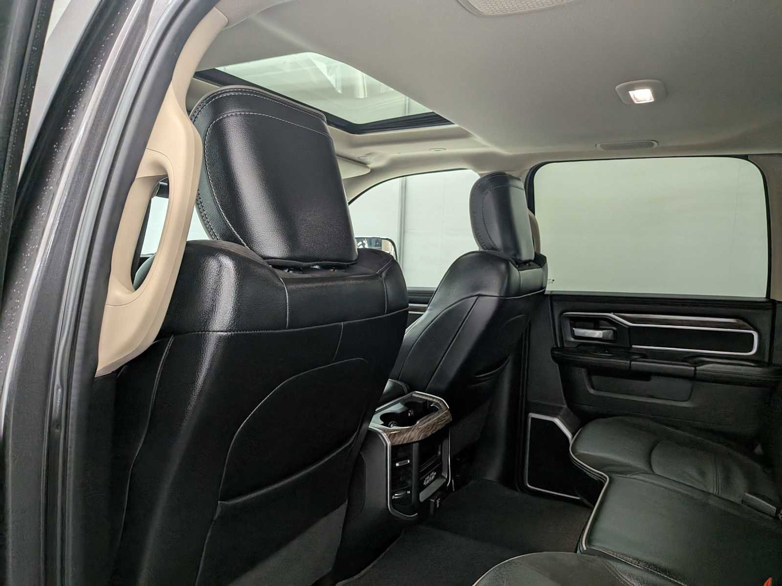 Used 2020 RAM 2500 Laramie image 22