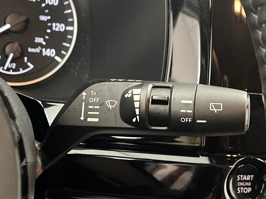 Used 2025 Nissan Pathfinder SL image 45