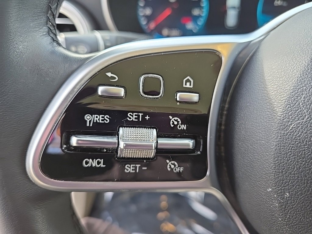 Used 2021 Mercedes-Benz GLC 300 4MATIC image 28