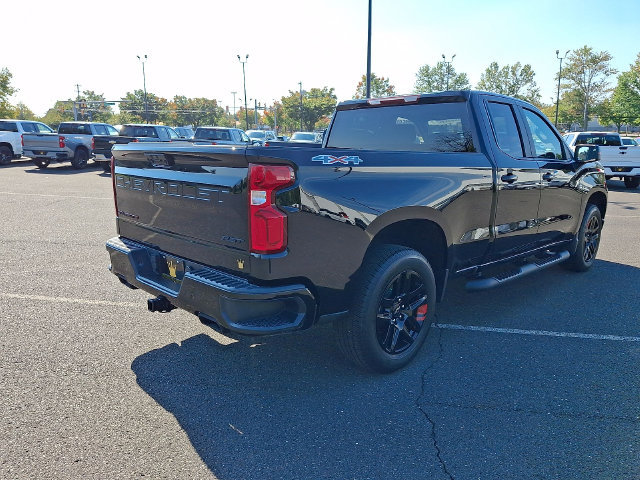 Used 2024 Chevrolet Silverado 1500 RST w/ Redline Edition AWD/4WD image 8