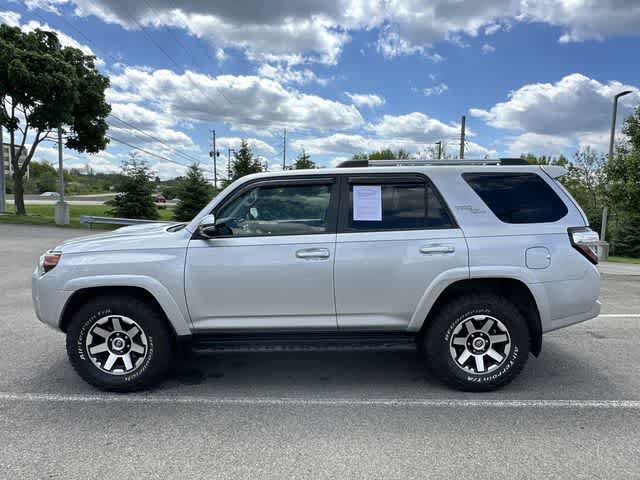 Used 2017 Toyota 4Runner TRD Off-Road Premium AWD/4WD image 2