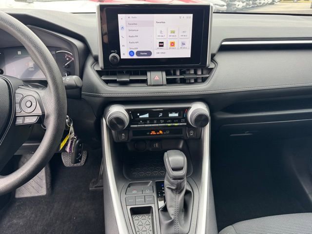 Used 2025 Toyota RAV4 LE image 22