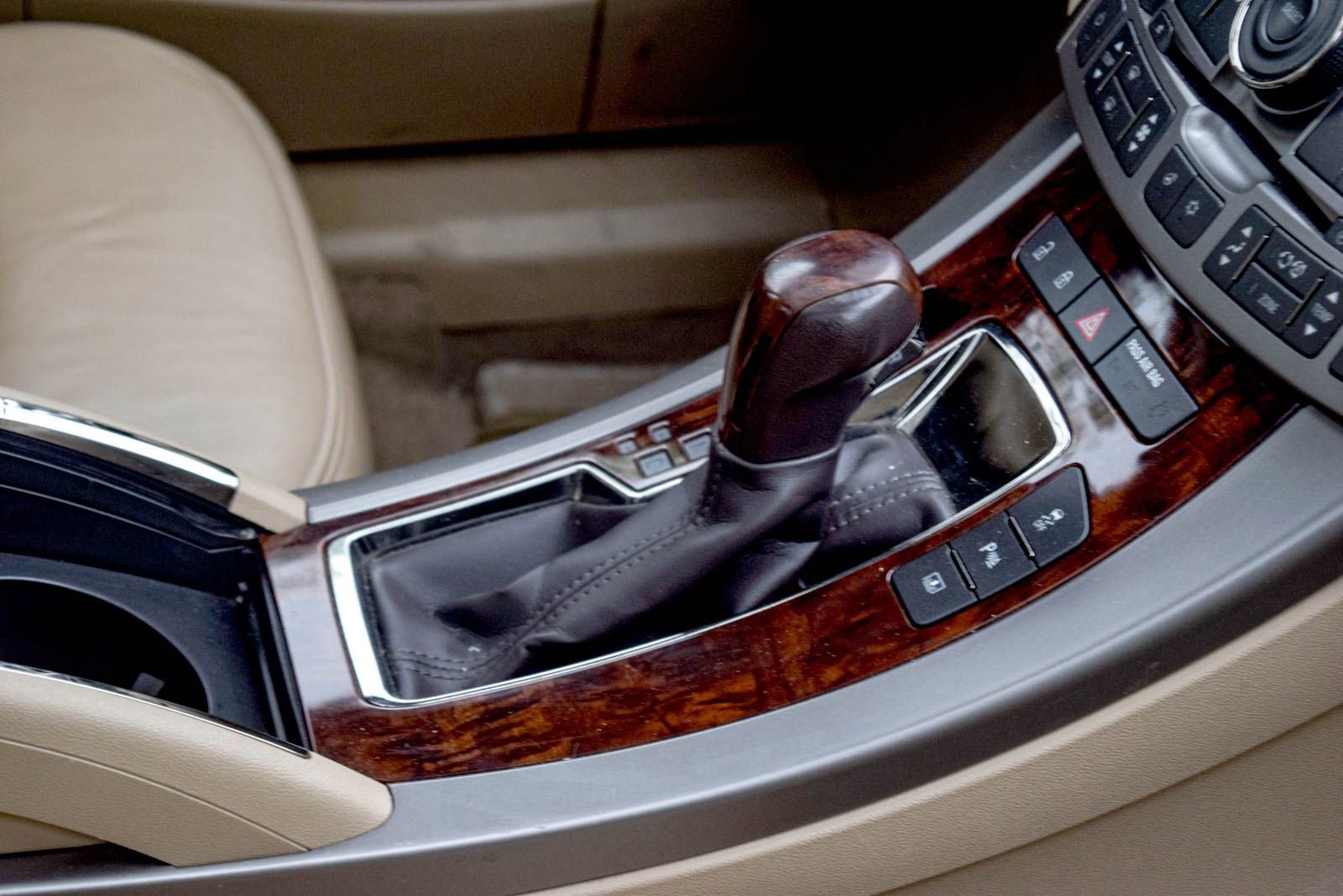 Used 2010 Buick LaCrosse CXS FWD image 8