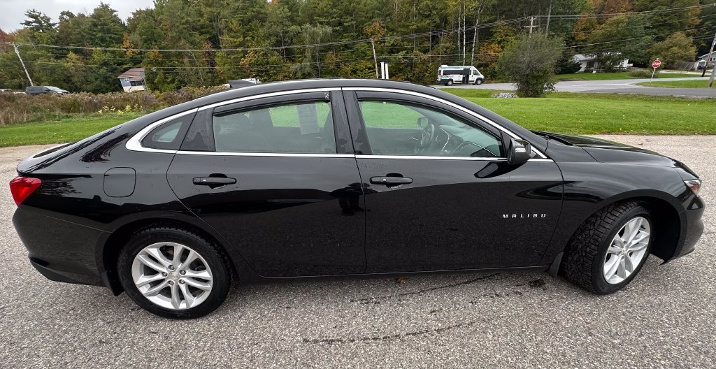 Used 2017 Chevrolet Malibu LT FWD image 6