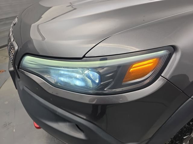 Used 2020 Jeep Cherokee Trailhawk w/ Cold Weather Group image 14