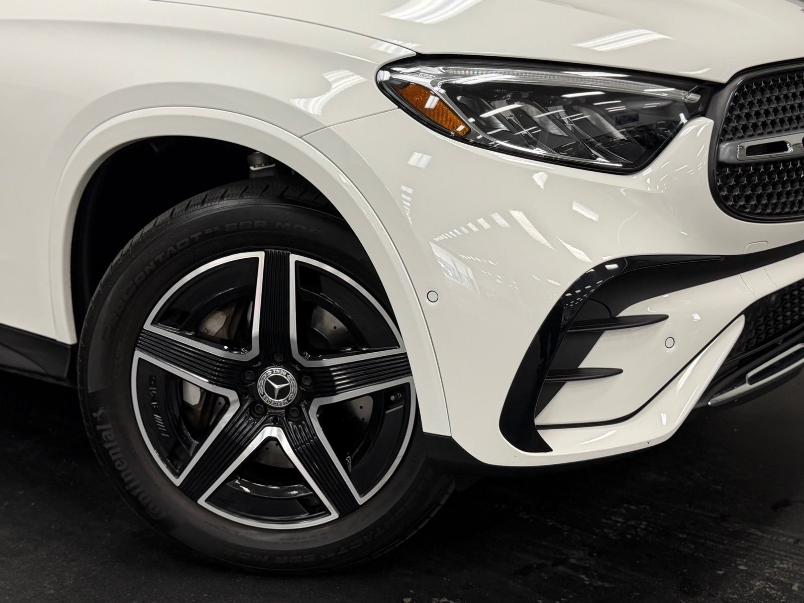 Used 2025 Mercedes-Benz GLC 350e 4MATIC image 4