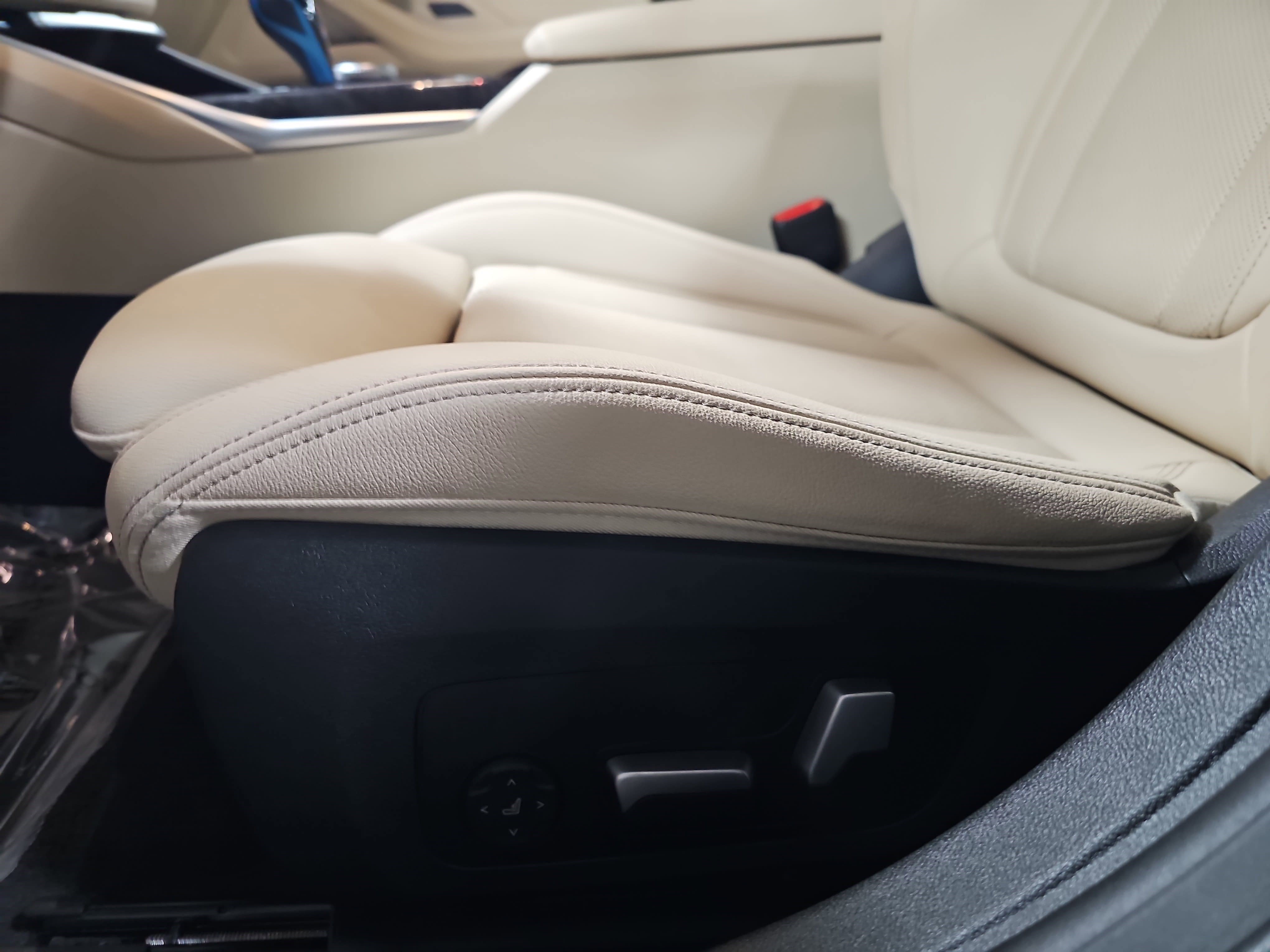 Used 2023 BMW i4 eDrive35 w/ Premium Package image 30