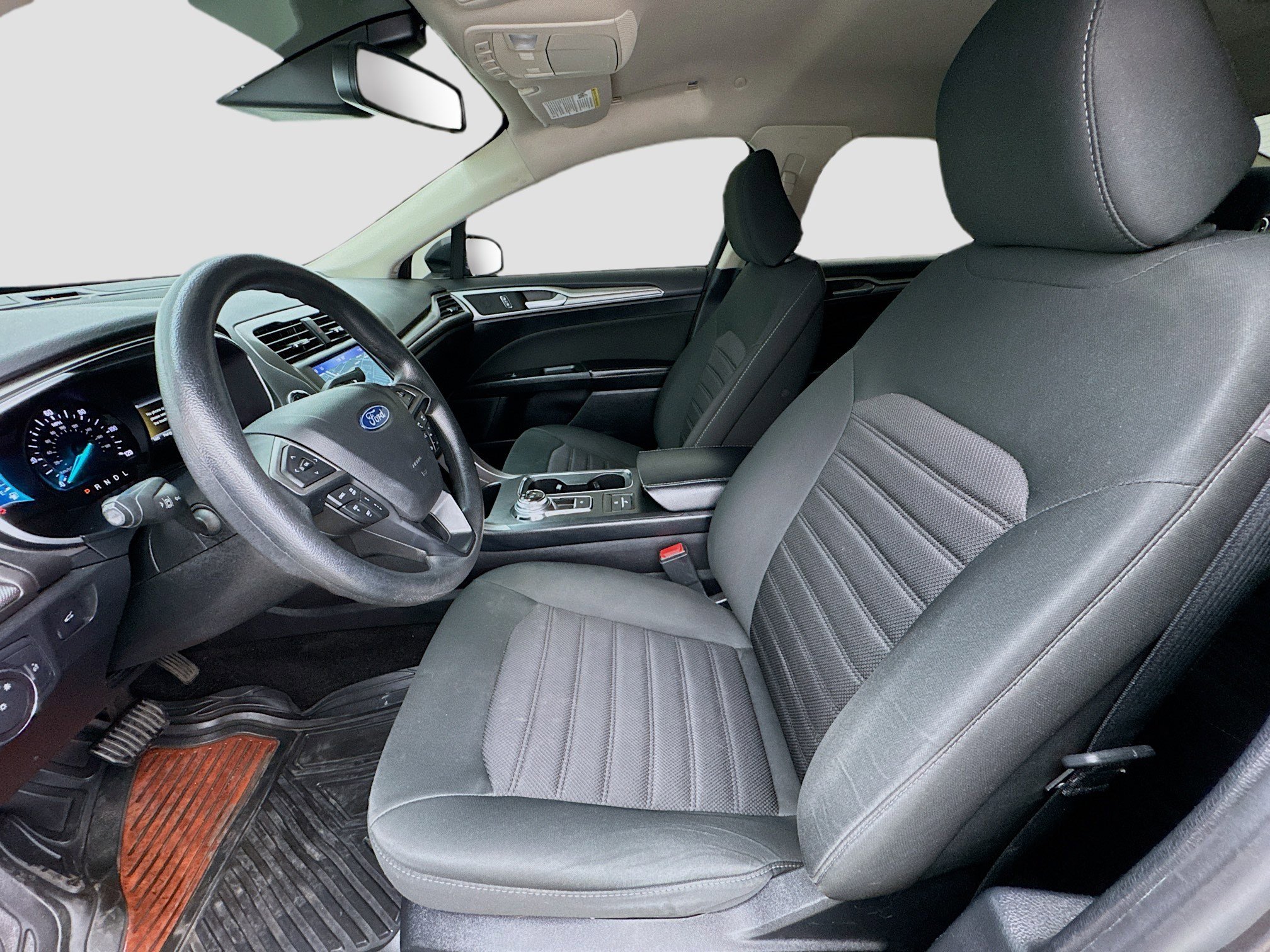 Used 2020 Ford Fusion SE image 13