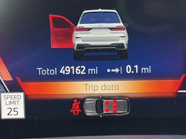 Used 2024 BMW X7 M60i w/ Executive Package image 26