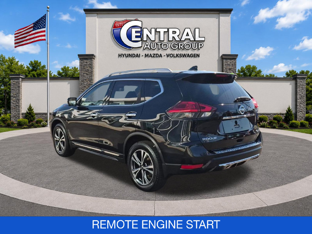 Used 2017 Nissan Rogue SL w/ SL Premium Package AWD/4WD image 6