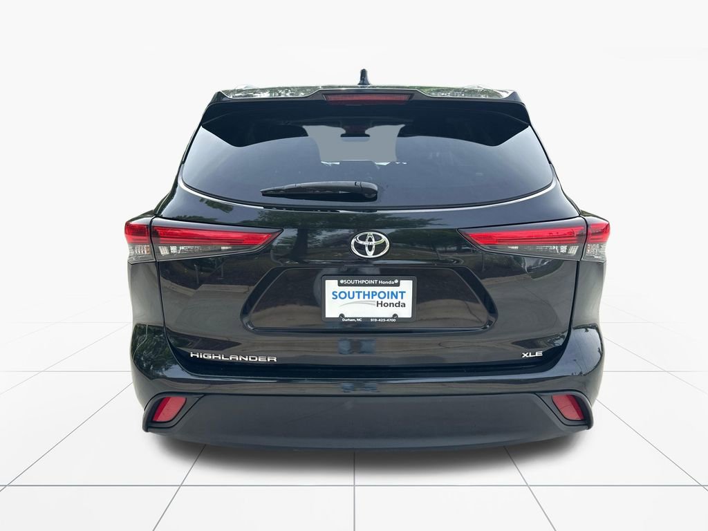 Used 2022 Toyota Highlander XLE image 7