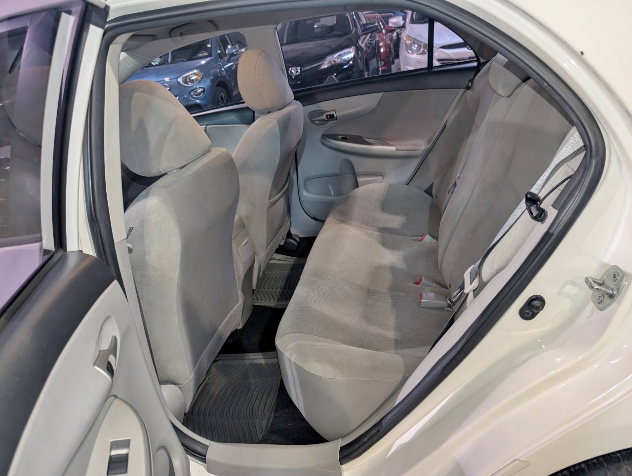 Used 2012 Toyota Corolla LE image 18