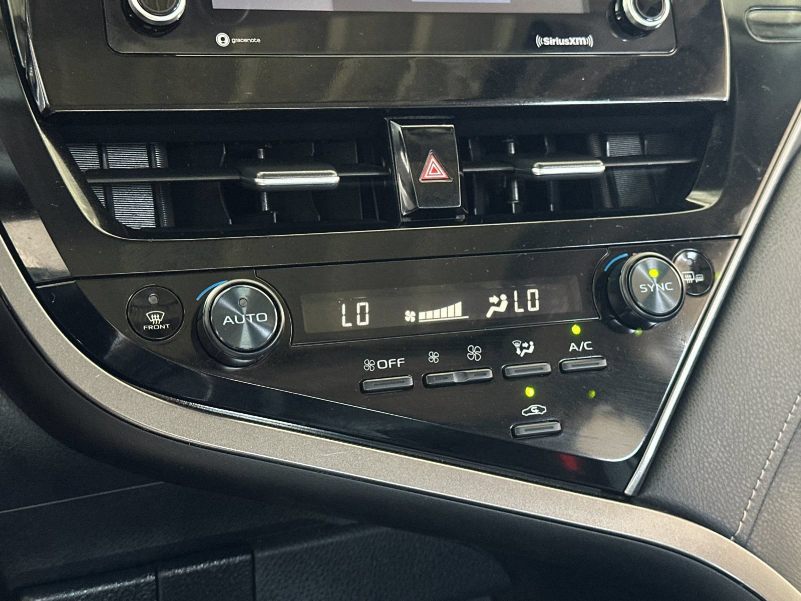Used 2024 Toyota Camry SE FWD image 18