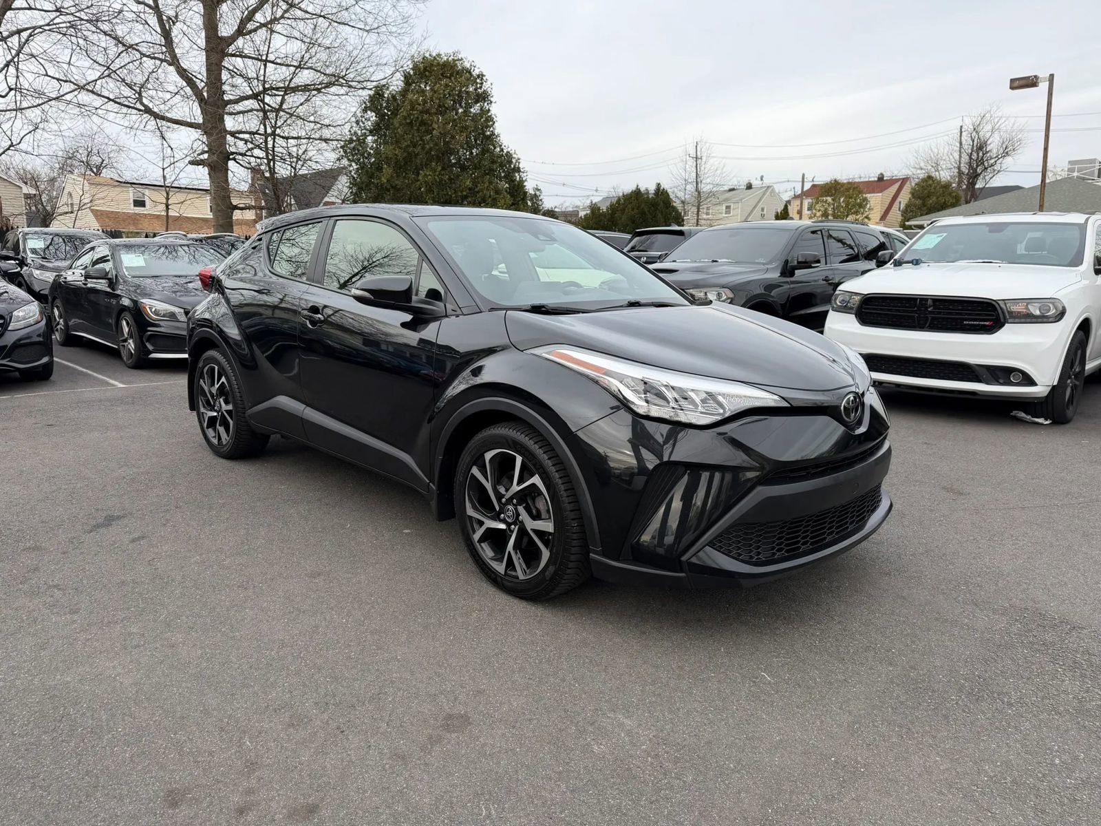 Used 2021 Toyota C-HR XLE image 12