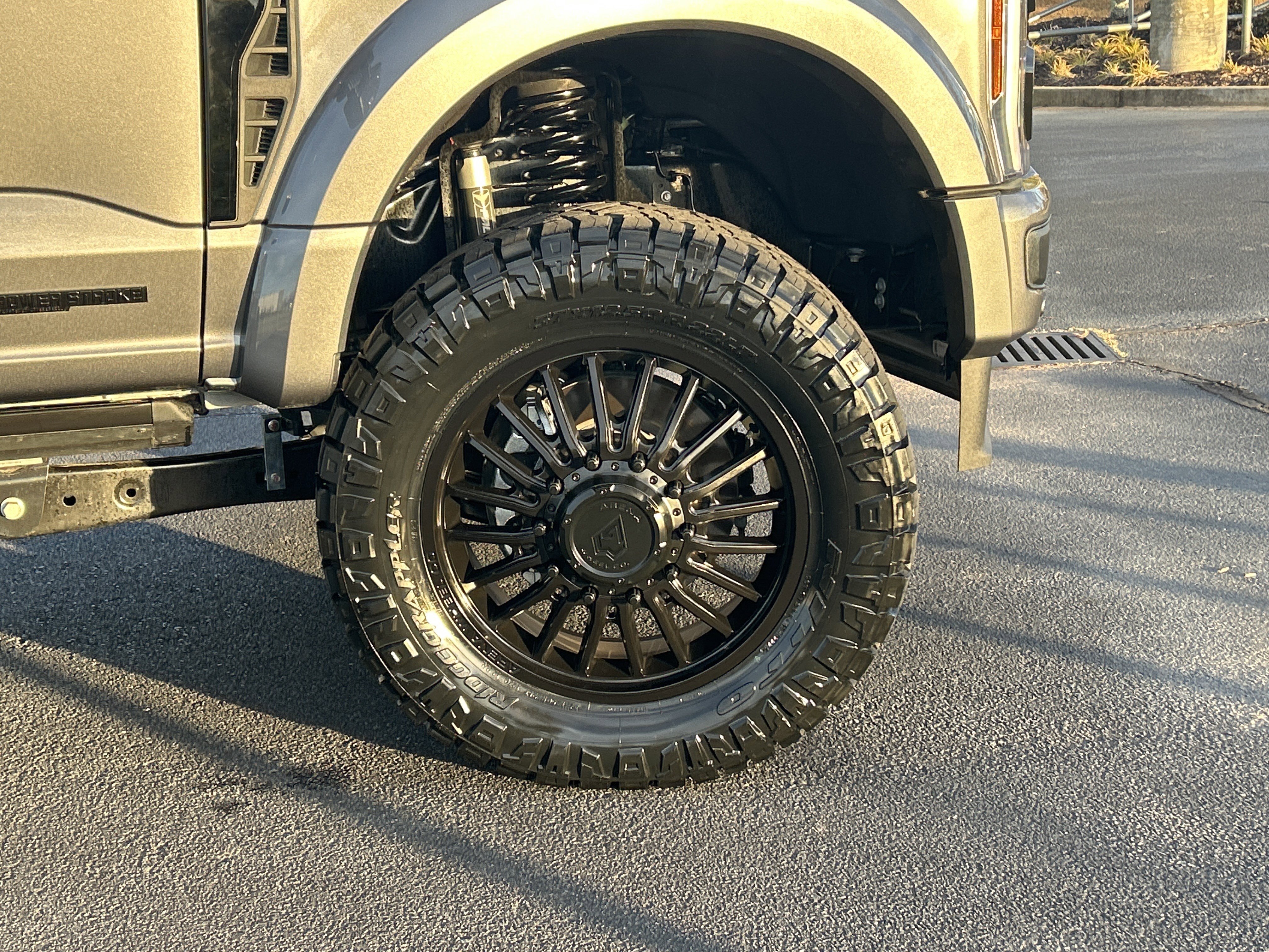 Used 2025 Ford F450 Platinum image 33