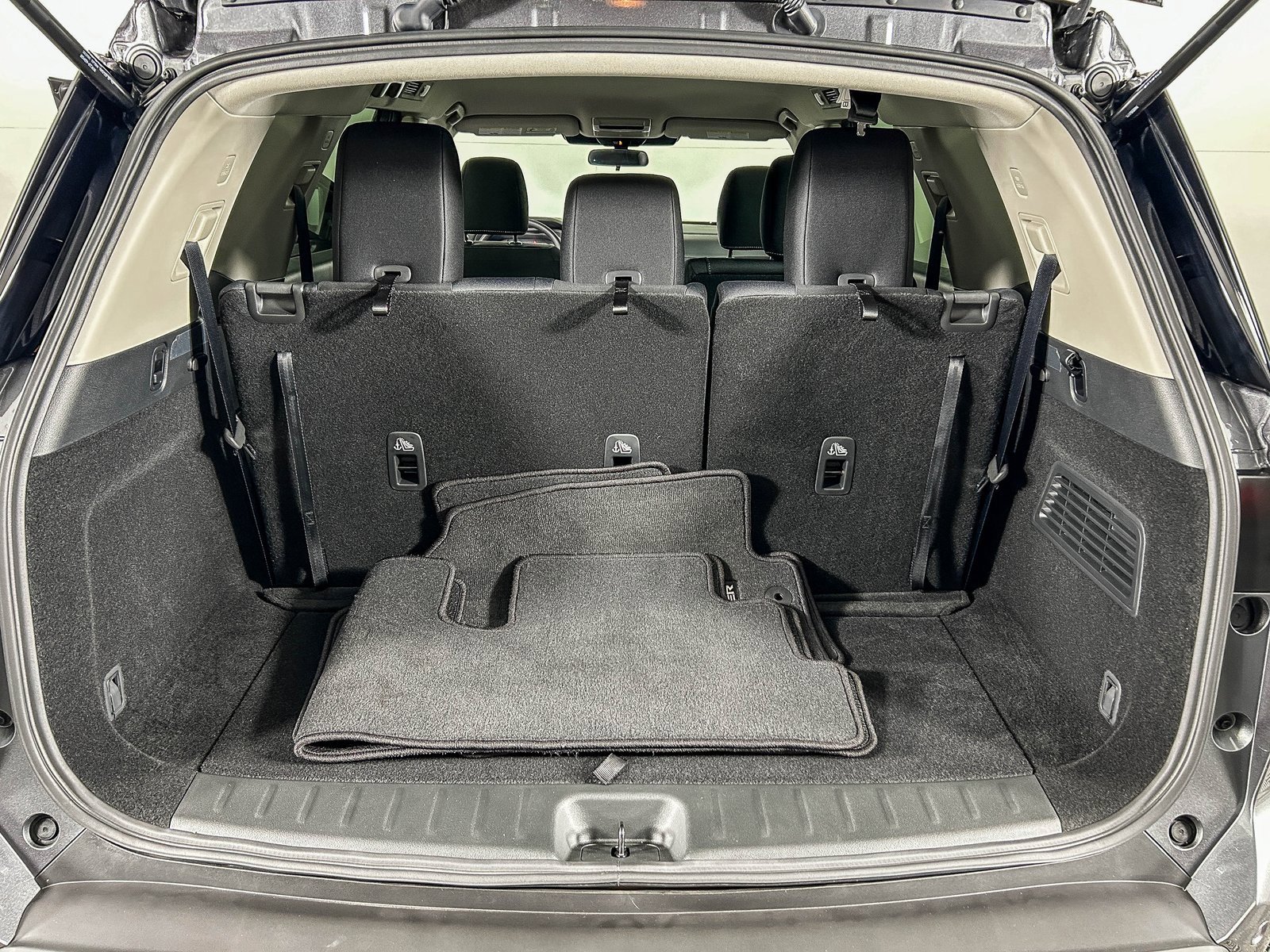 Certified 2025 Nissan Pathfinder S image 27