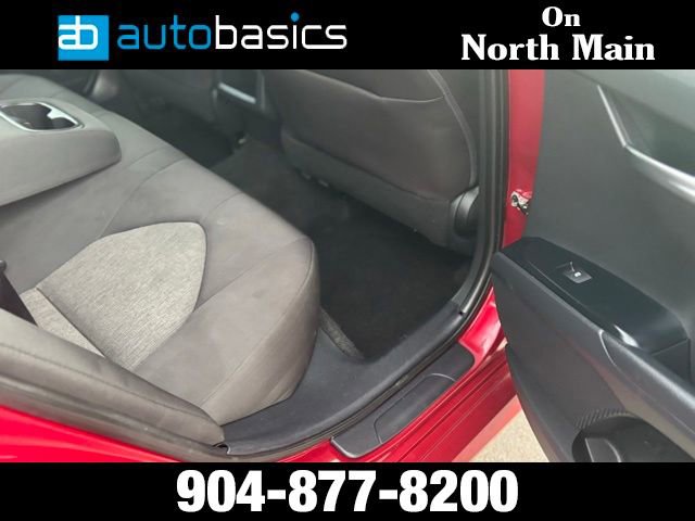 Used 2020 Toyota Camry LE image 15