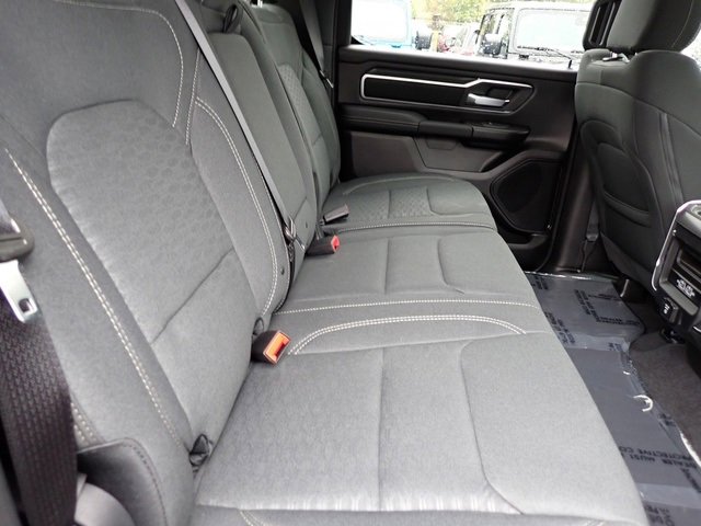 New 2026 RAM 1500 4x4 Crew Cab image 11