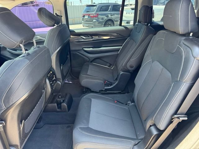 Certified 2023 Jeep Grand Cherokee L Laredo w/ Trailer Tow Group (B) RWD image 13