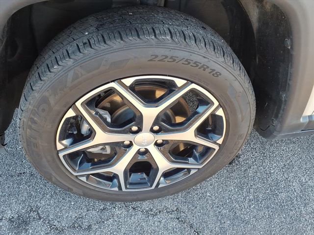 Used 2024 Jeep Compass Limited image 8