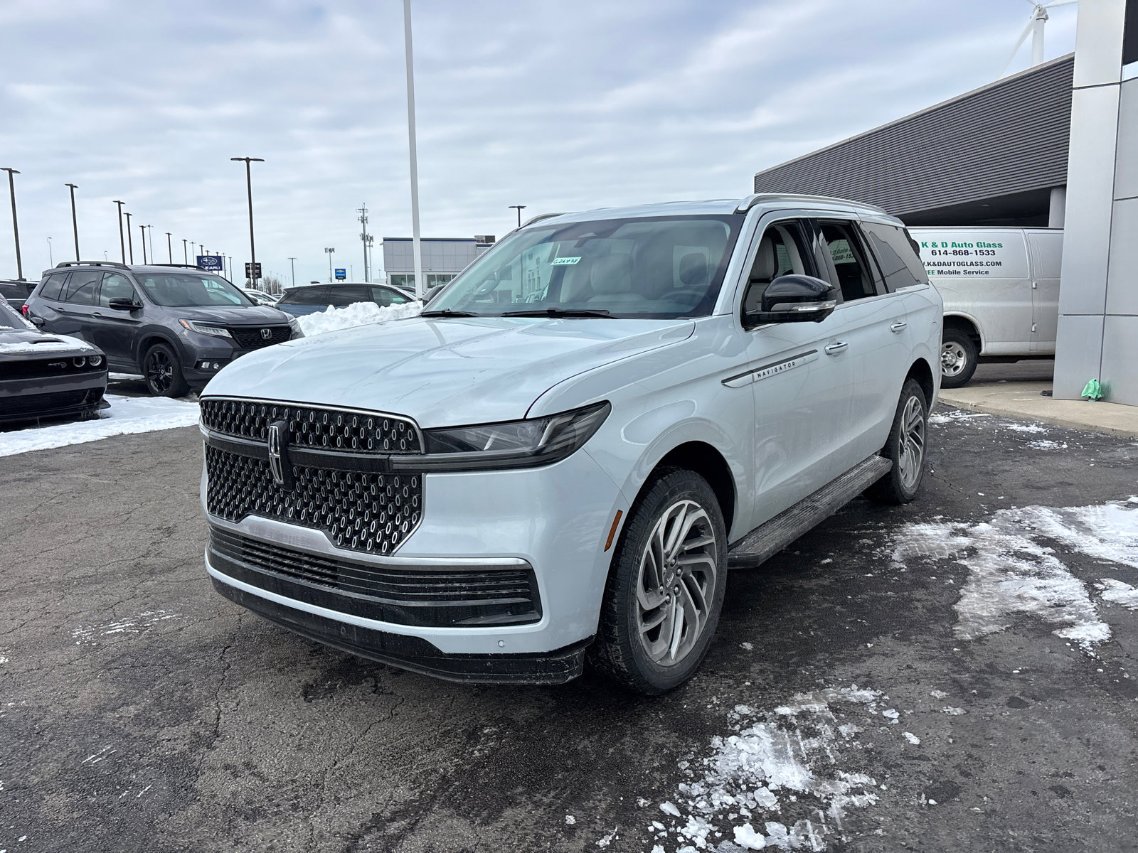 New 2026 Lincoln Navigator Premiere image 3