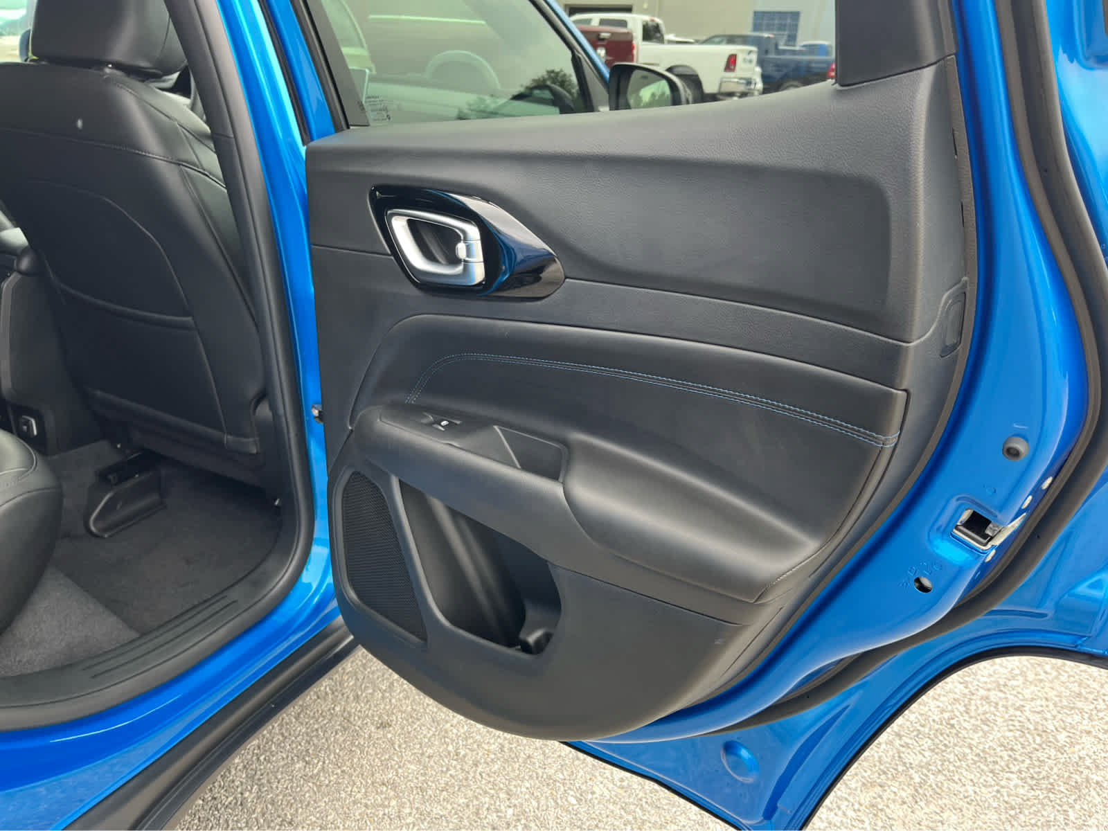 New 2026 Jeep Compass Latitude AWD/4WD image 30