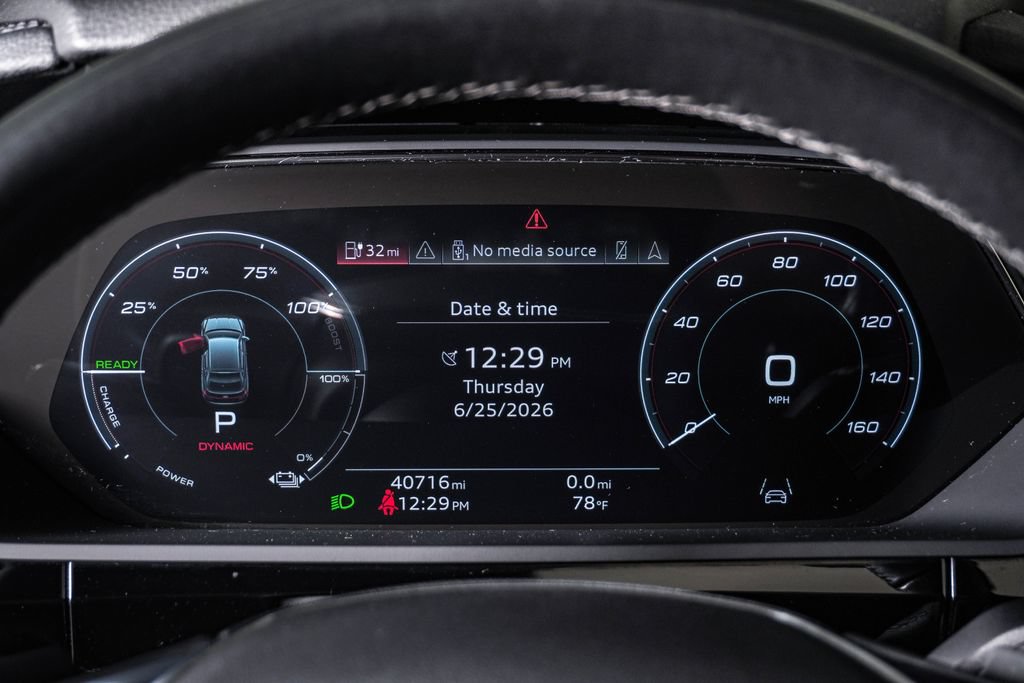 Used 2022 Audi e-tron Premium Plus w/ Premium Plus Package AWD/4WD image 20