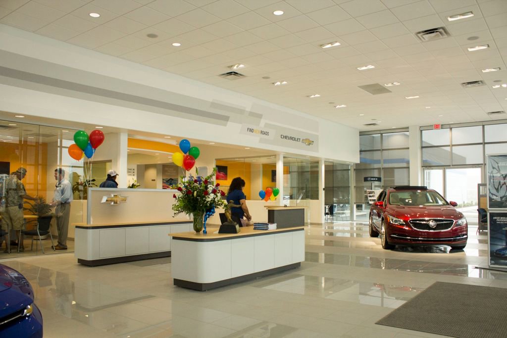 Used 2018 Ford Expedition XLT w/ Equipment Group 202A AWD/4WD image 10