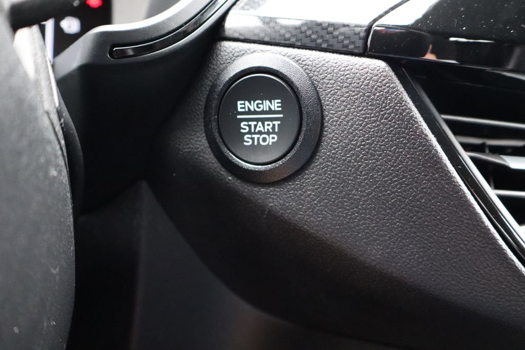 Used 2025 Ford Escape ST-Line Select AWD/4WD image 27