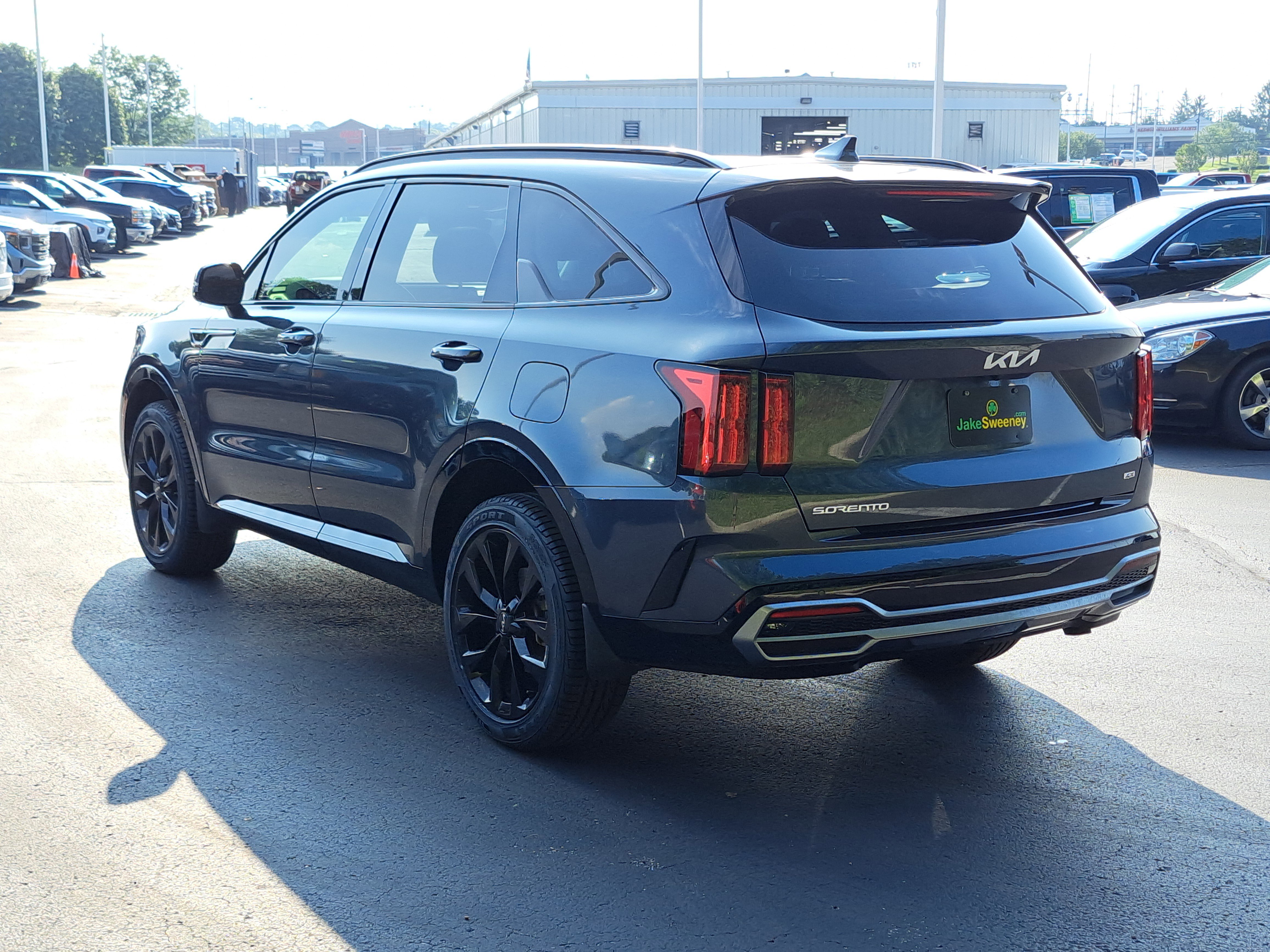 Used 2023 Kia Sorento SX image 3