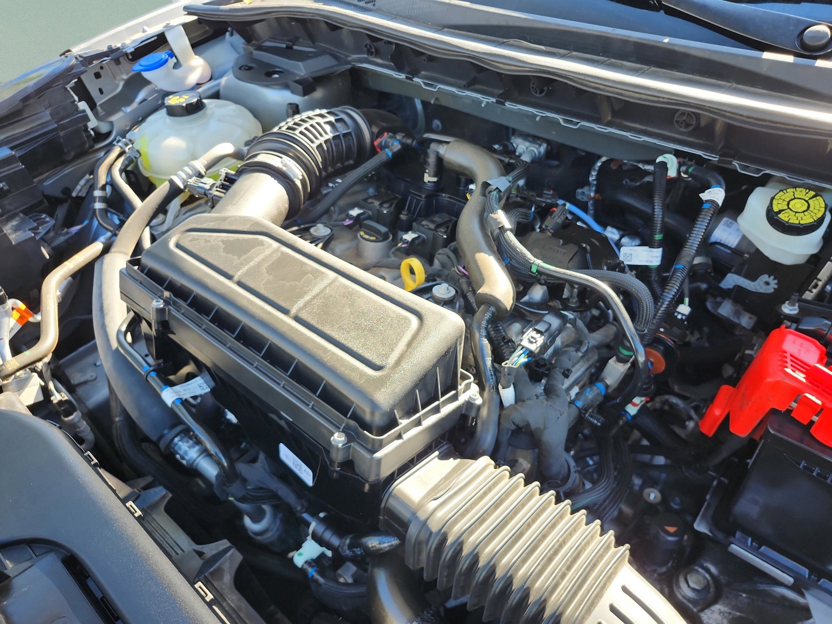 Used 2024 Ford Escape ST-Line image 25