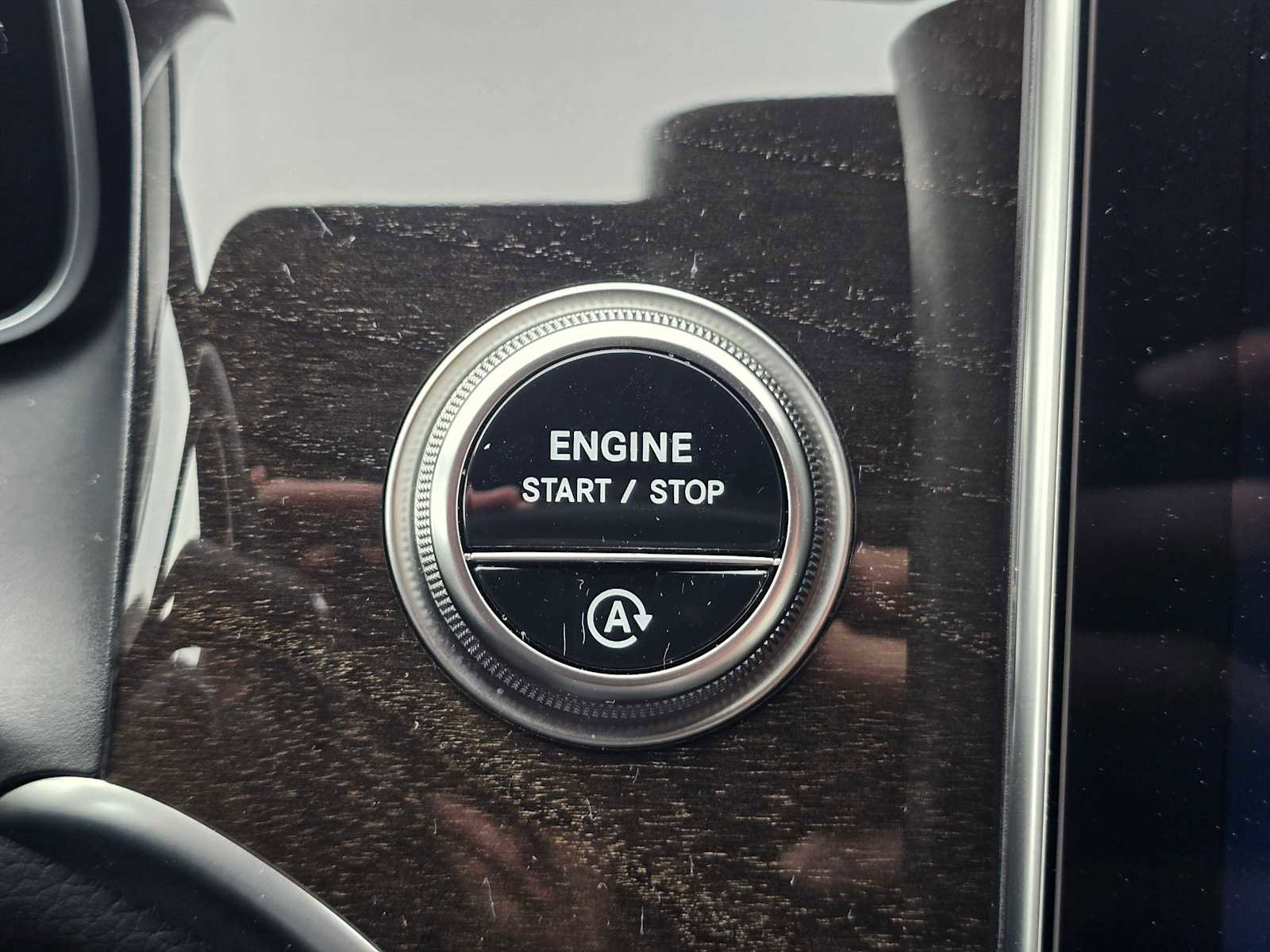 Used 2025 Mercedes-Benz GLC 300 image 35