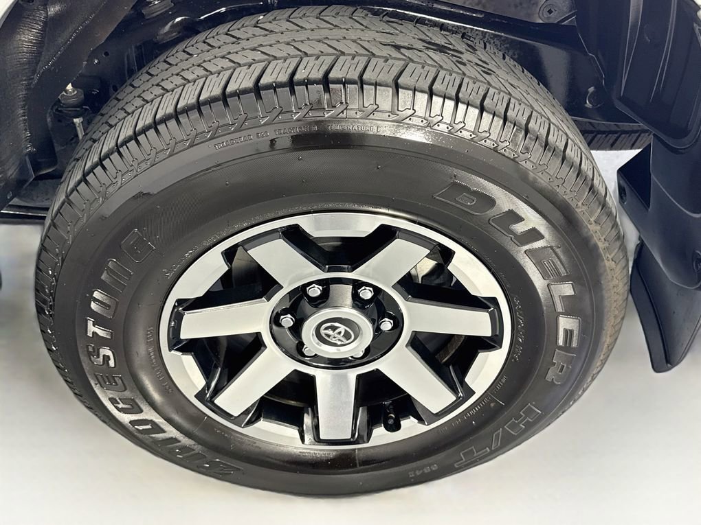 Used 2024 Toyota 4Runner TRD Off-Road Premium AWD/4WD image 36