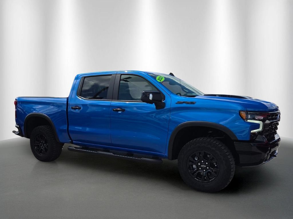 Used 2025 Chevrolet Silverado 1500 ZR2 w/ Technology Package AWD/4WD image 2