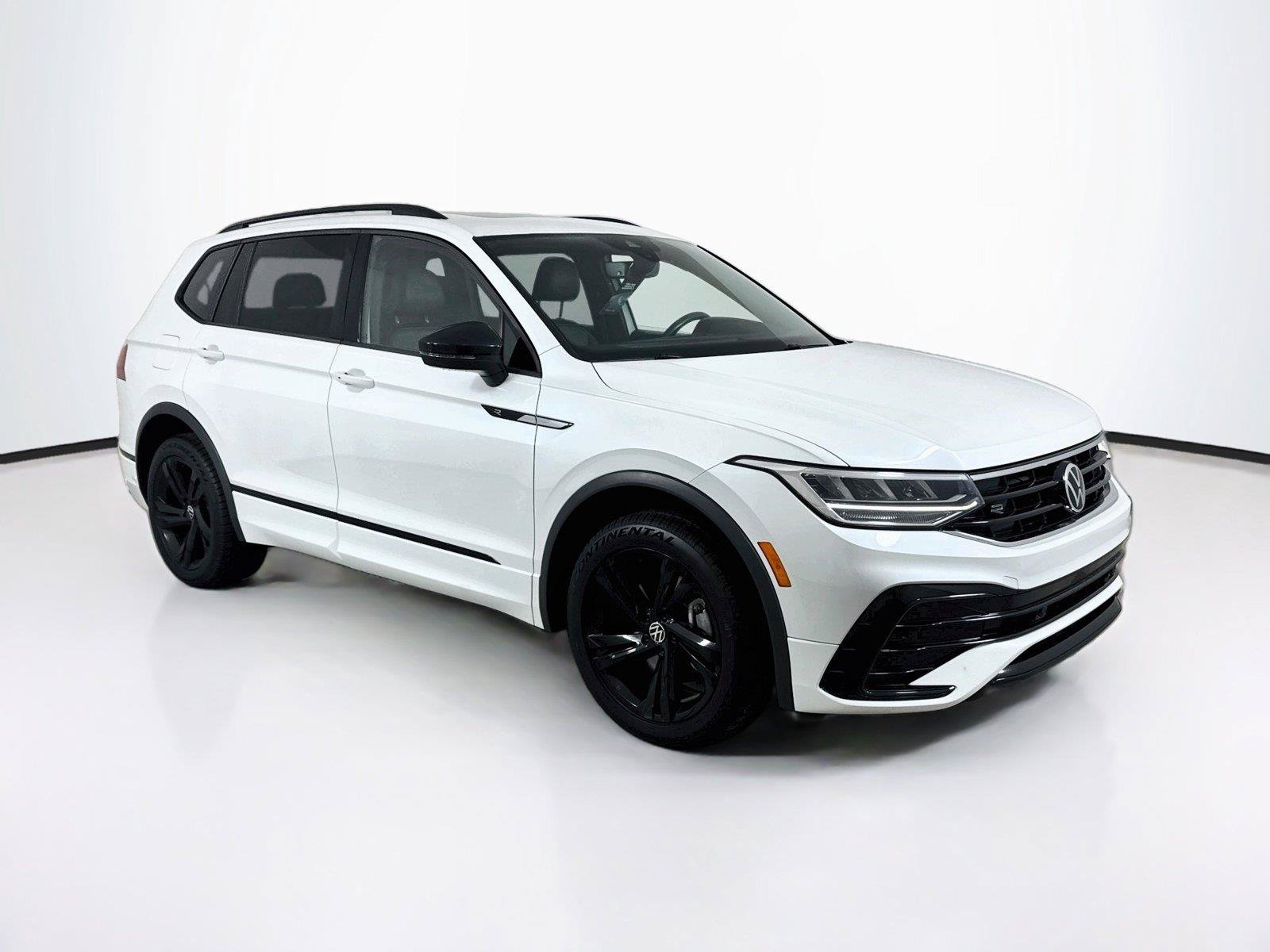 Certified 2023 Volkswagen Tiguan SE R-Line FWD image 6