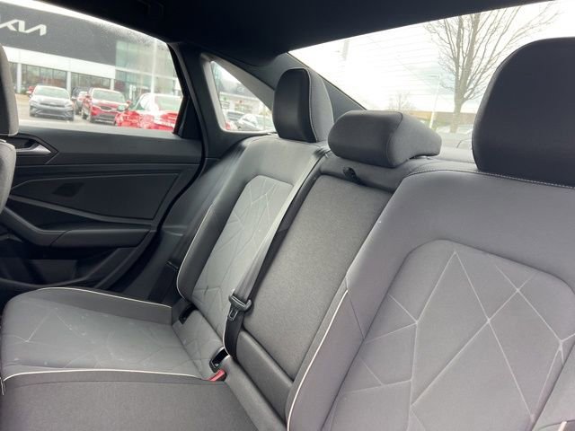 Used 2025 Volkswagen Jetta Sport image 10